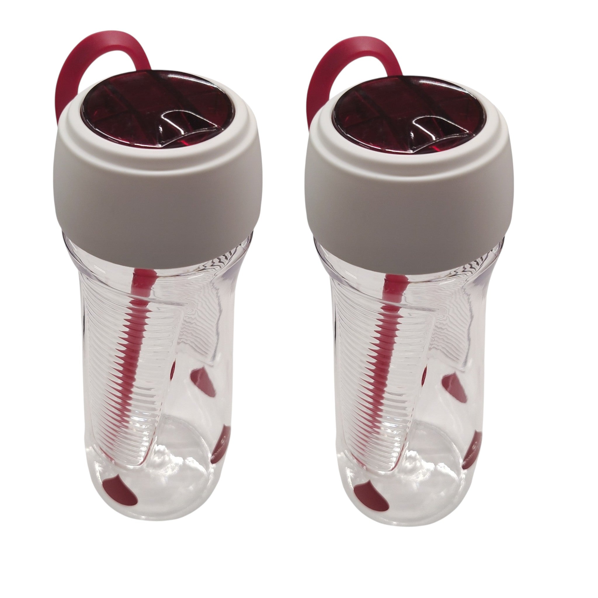 Zwei #DoYourSports DrinkUp Trinkflaschen 850 ml, BPA-frei, spülmaschinengeeignet mit weißem Deckel, rotem Siebeinsatz und rotem Tragegriff sind nebeneinander auf weißem Hintergrund abgebildet.