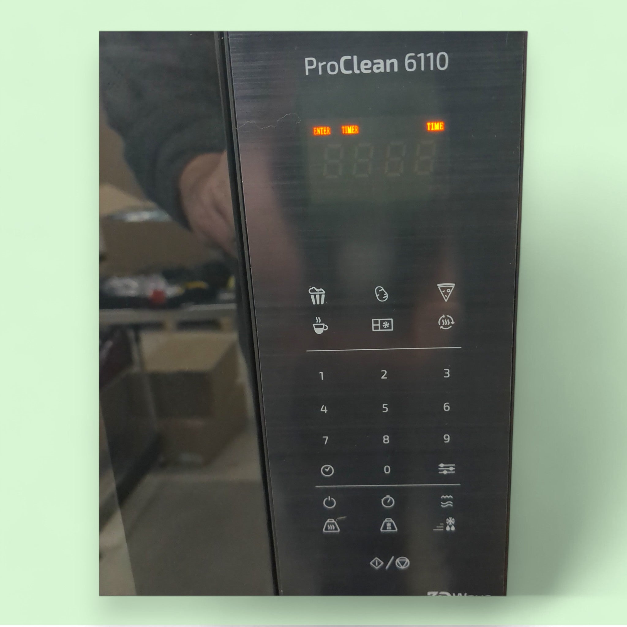 Cecotec Proclean 6110 / 800 W Mikrowelle / 1000 W Grill / Defekt Ersatzteile Teileträger für Bastler bei Retourify e. K.