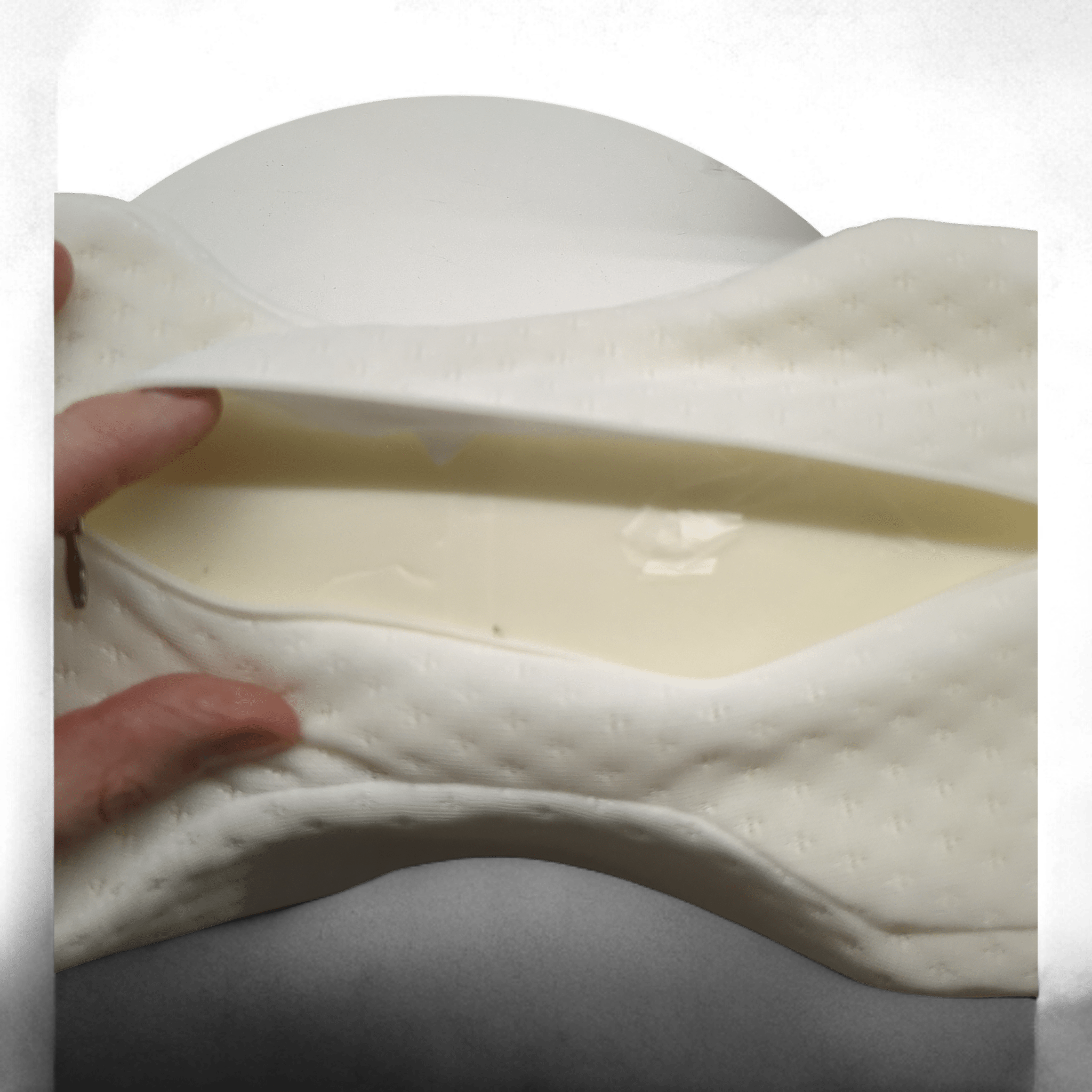 Ergonomisches Kniekissen für Seitenschläfer von N - Per Health / Neu bei Retourify e. K.