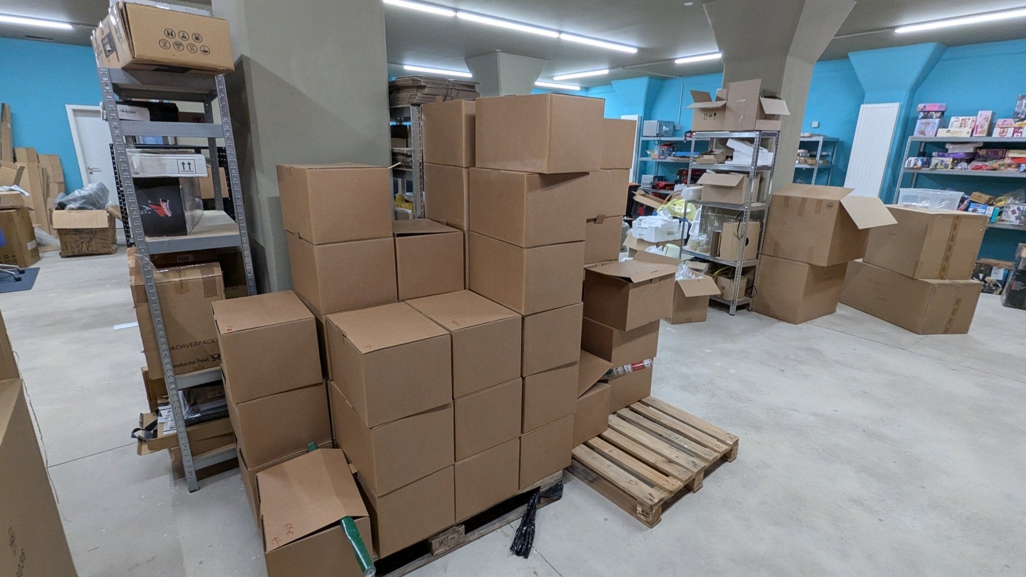 Posten Weihnachtdsekoration / Neuware + B - Ware gemischt gegen Preisvorschlag bei Retourify e. K.