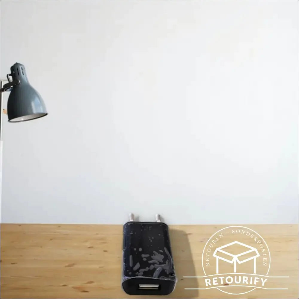 Ladegeräte USB Ladegerät Netzteil Stecker, 5V/1A Slim USB Netzstecker Steckdosenadapter schwarz oder weiß // Neuware! steht im Laden von Retourify