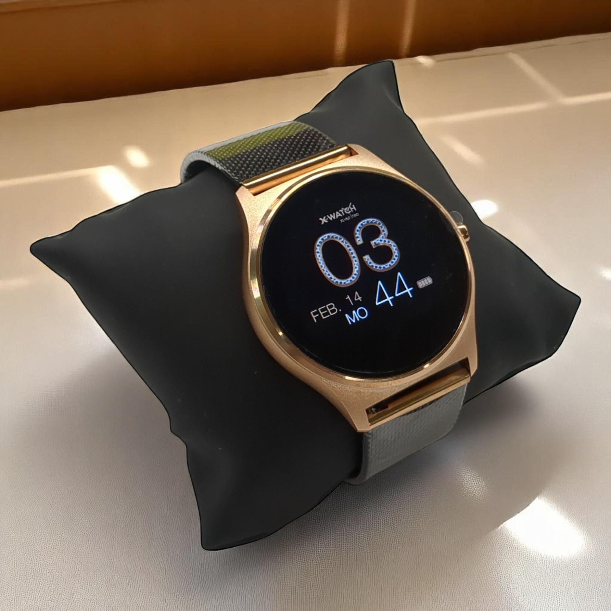 XLyne Joli XW Pro Smartwatch / 1.22 Zoll / Android + iOS / Farbe Rosegold // B Ware bei Retourify e. K.