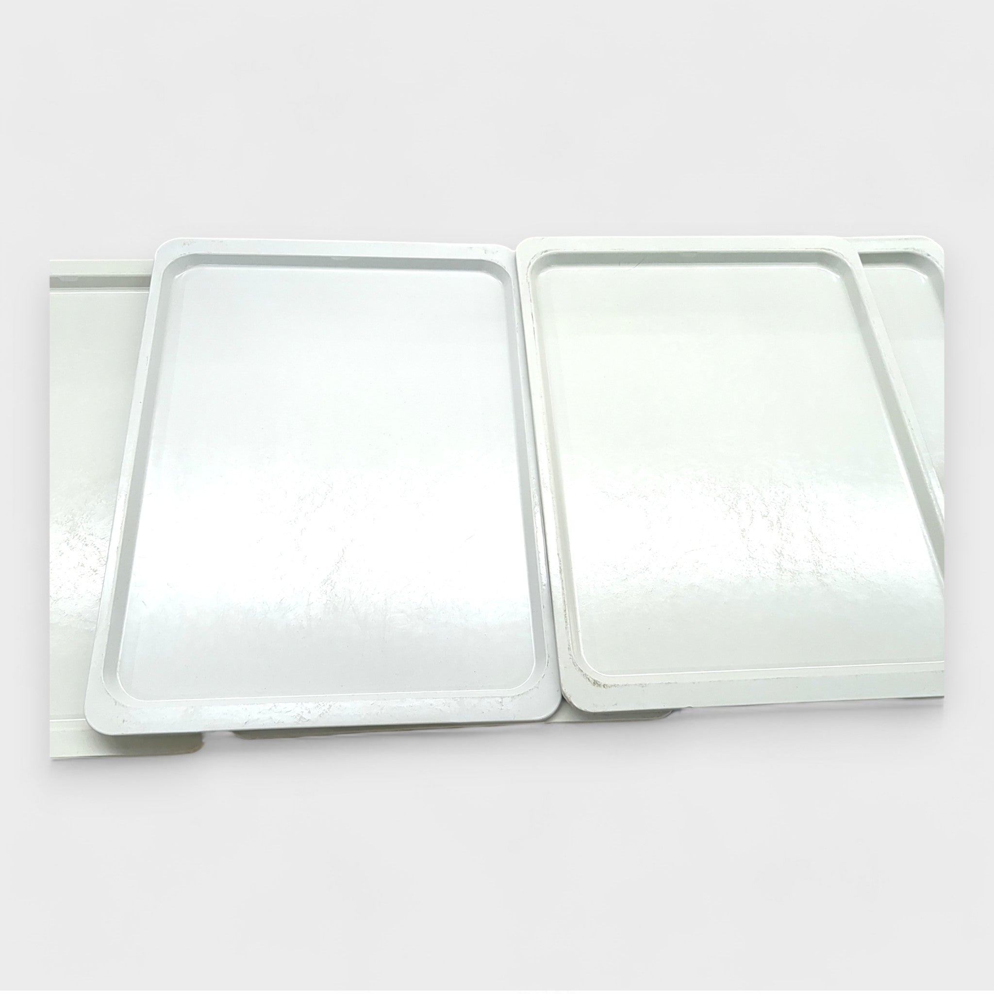 5 - er Set Poly Classic Gastro Tablett 53 x 37 cm mit Stabelbox // Gebraucht bei Retourify e. K.