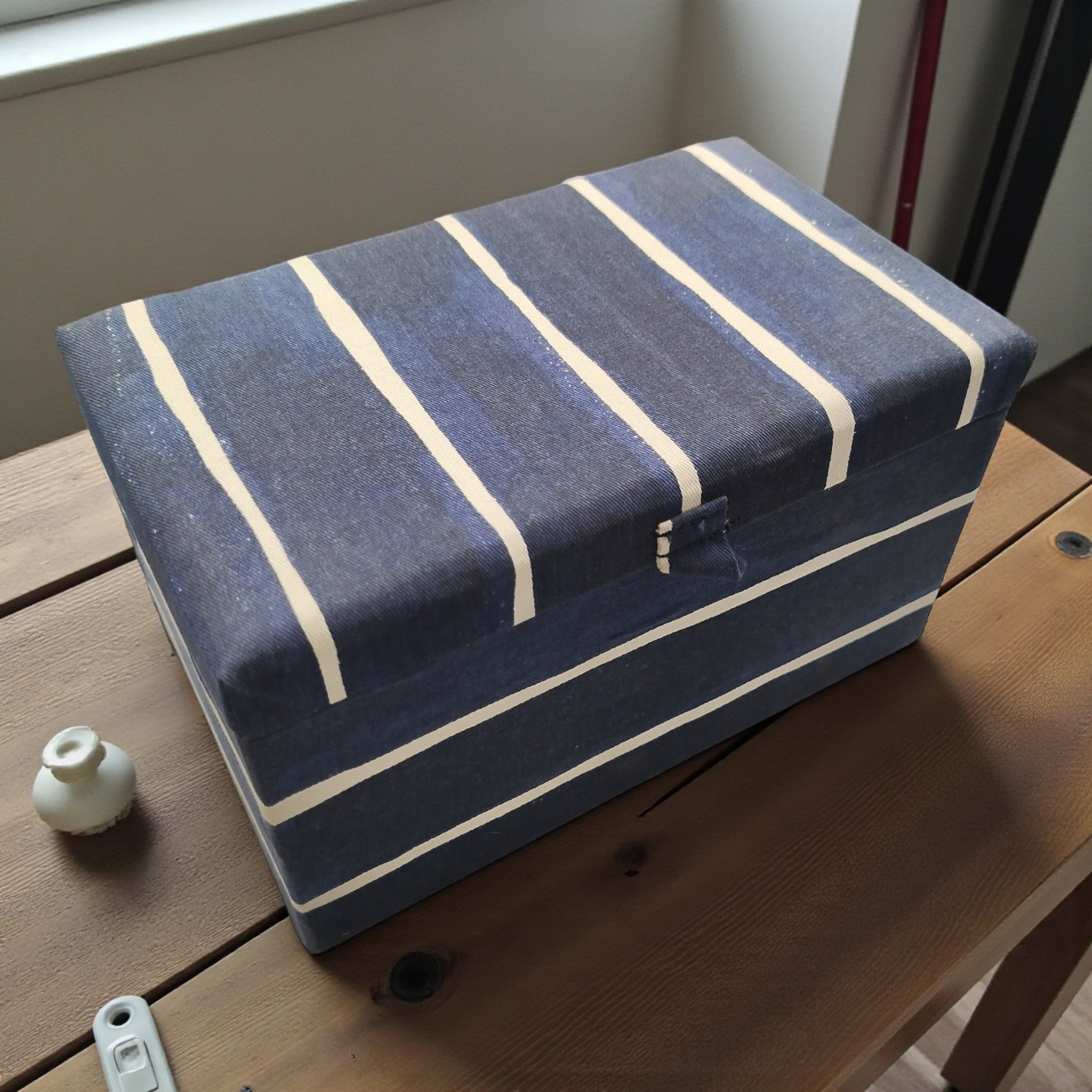 Ikea INNEHÅLLSRIK Aufbewahrungsdose, blau-weiß gestreift // B Ware / Einzeln