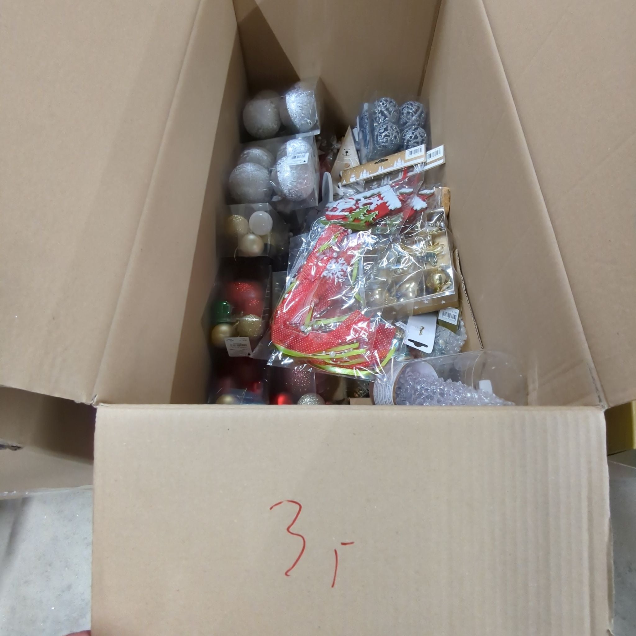 B Ware Weihnachsdeko Mysterybox Mischboxen Set 10 € bis 69 € Sets // Neuware und sehr gute B Ware! bei Retourify e. K.