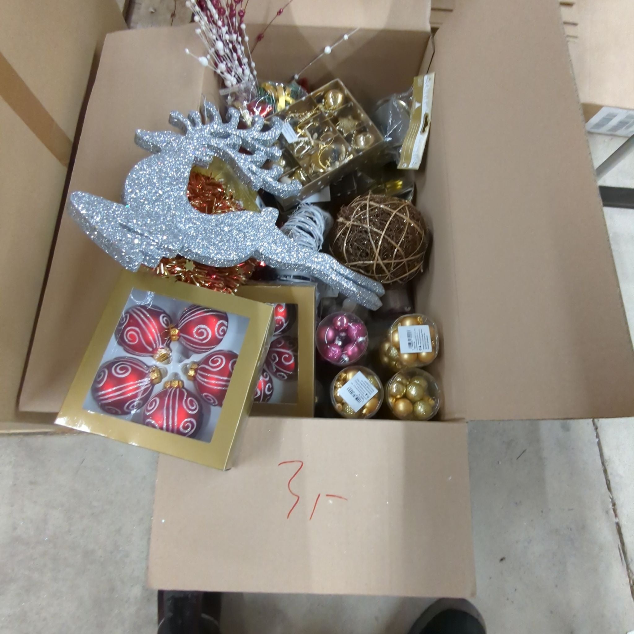 B Ware Weihnachsdeko Mysterybox Mischboxen Set 10 € bis 69 € Sets // Neuware und sehr gute B Ware! bei Retourify e. K.