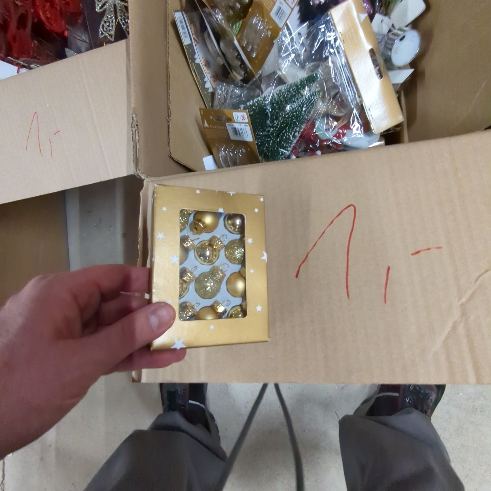 B Ware Weihnachsdeko Mysterybox Mischboxen Set 10 € bis 69 € Sets // Neuware und sehr gute B Ware! bei Retourify e. K.