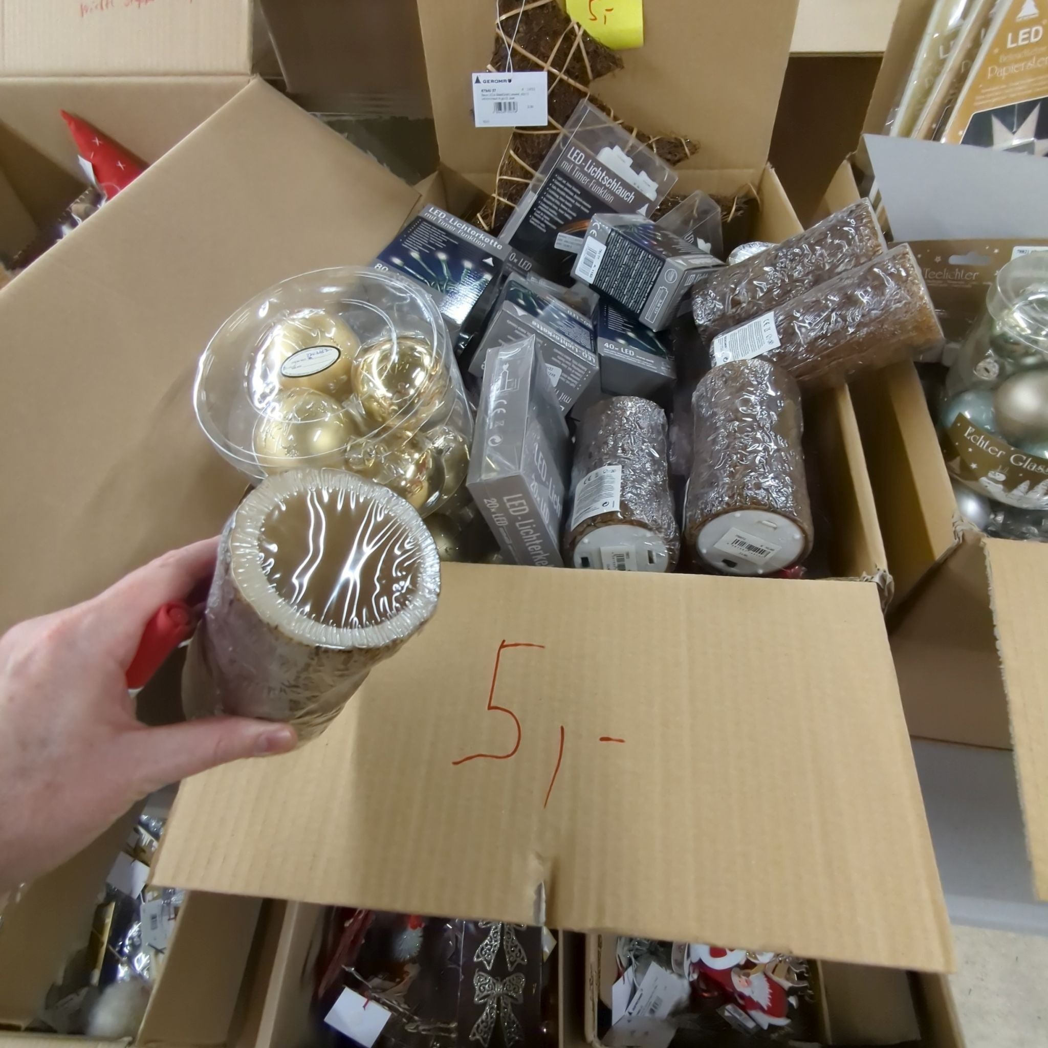 B Ware Weihnachsdeko Mysterybox Mischboxen Set 10 € bis 69 € Sets // Neuware und sehr gute B Ware! bei Retourify e. K.