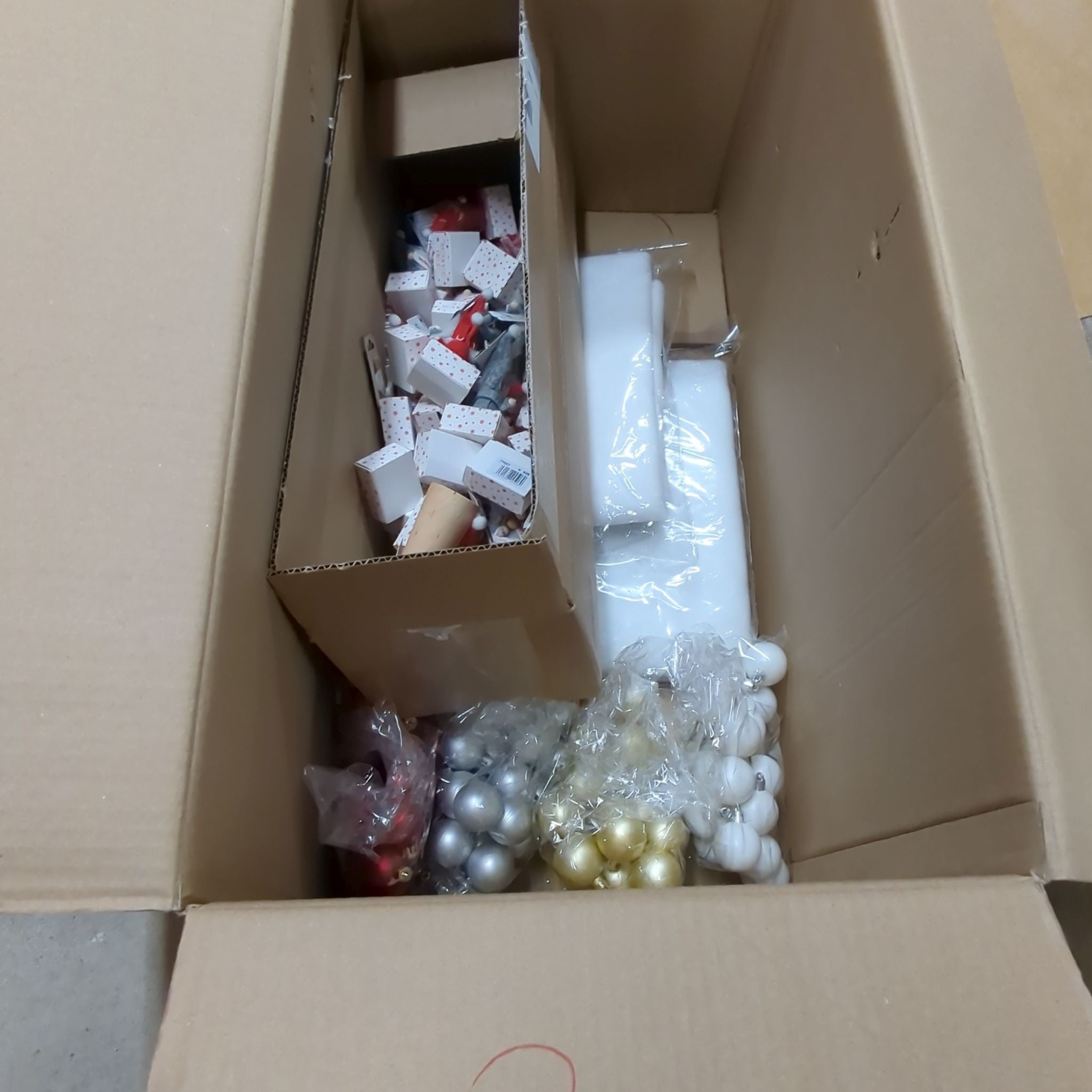 B Ware Weihnachsdeko Mysterybox Mischboxen Set 10 € bis 69 € Sets // Neuware und sehr gute B Ware! bei Retourify e. K.