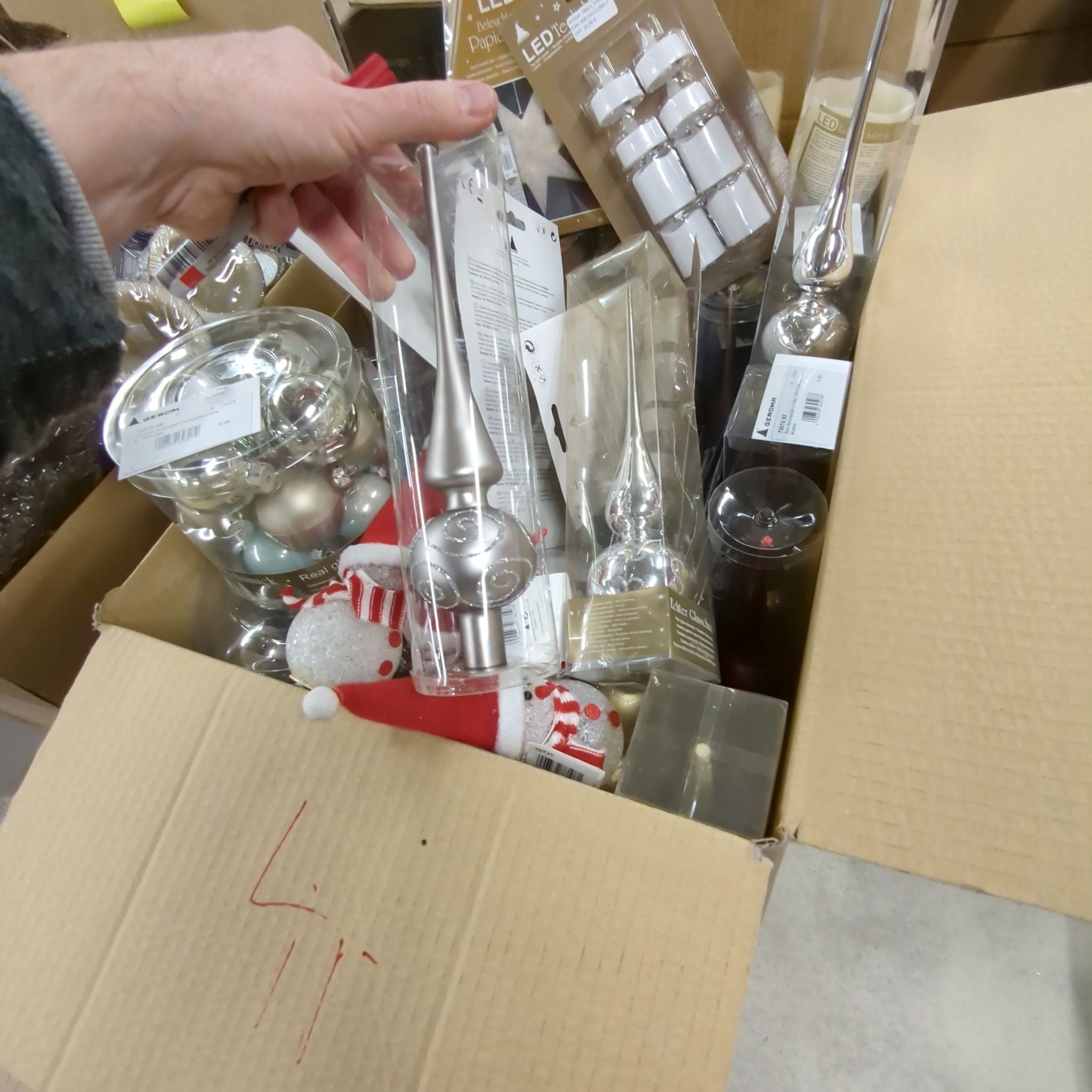 B Ware Weihnachsdeko Mysterybox Mischboxen Set 10 € bis 69 € Sets // Neuware und sehr gute B Ware! bei Retourify e. K.