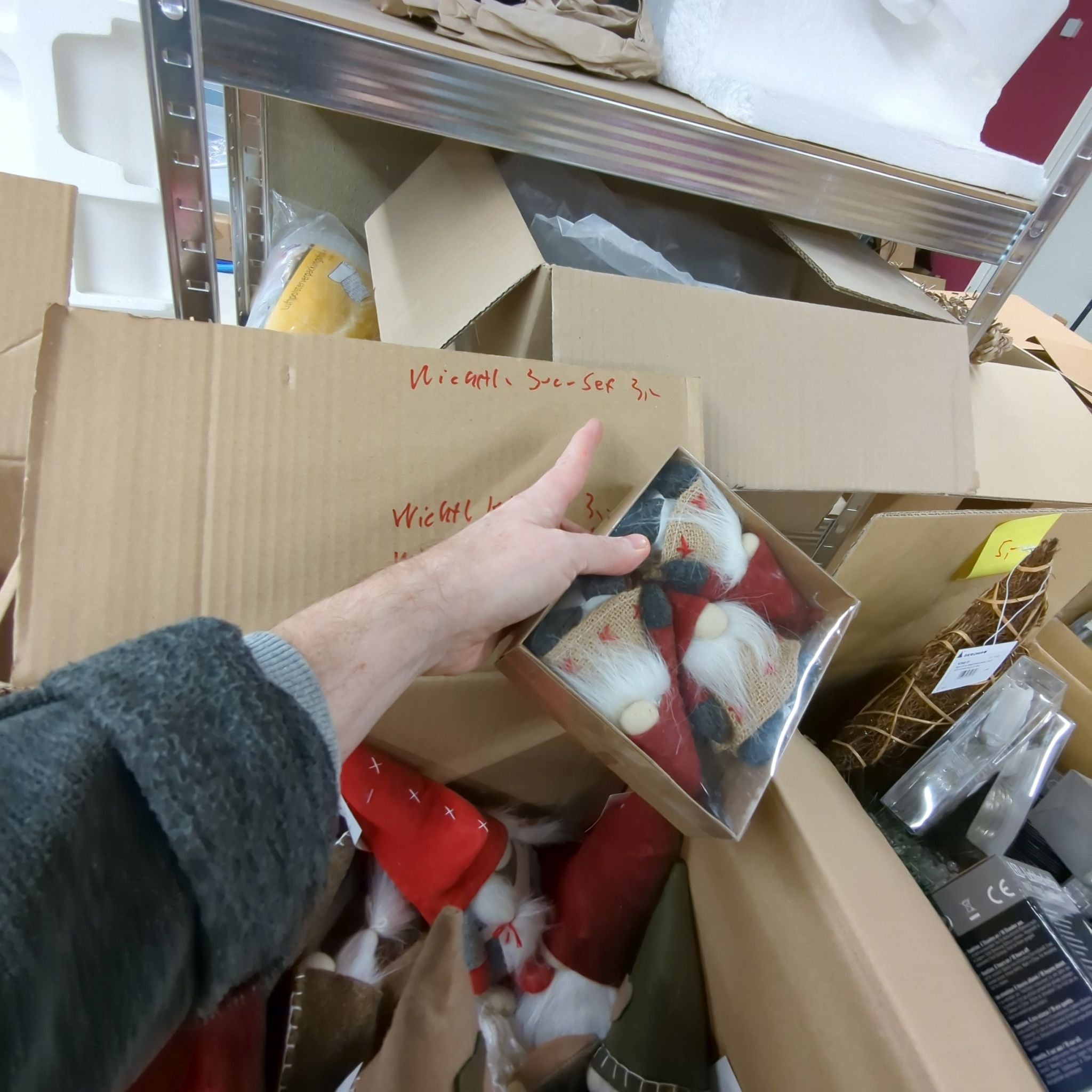 B Ware Weihnachsdeko Mysterybox Mischboxen Set 10 € bis 69 € Sets // Neuware und sehr gute B Ware! bei Retourify e. K.