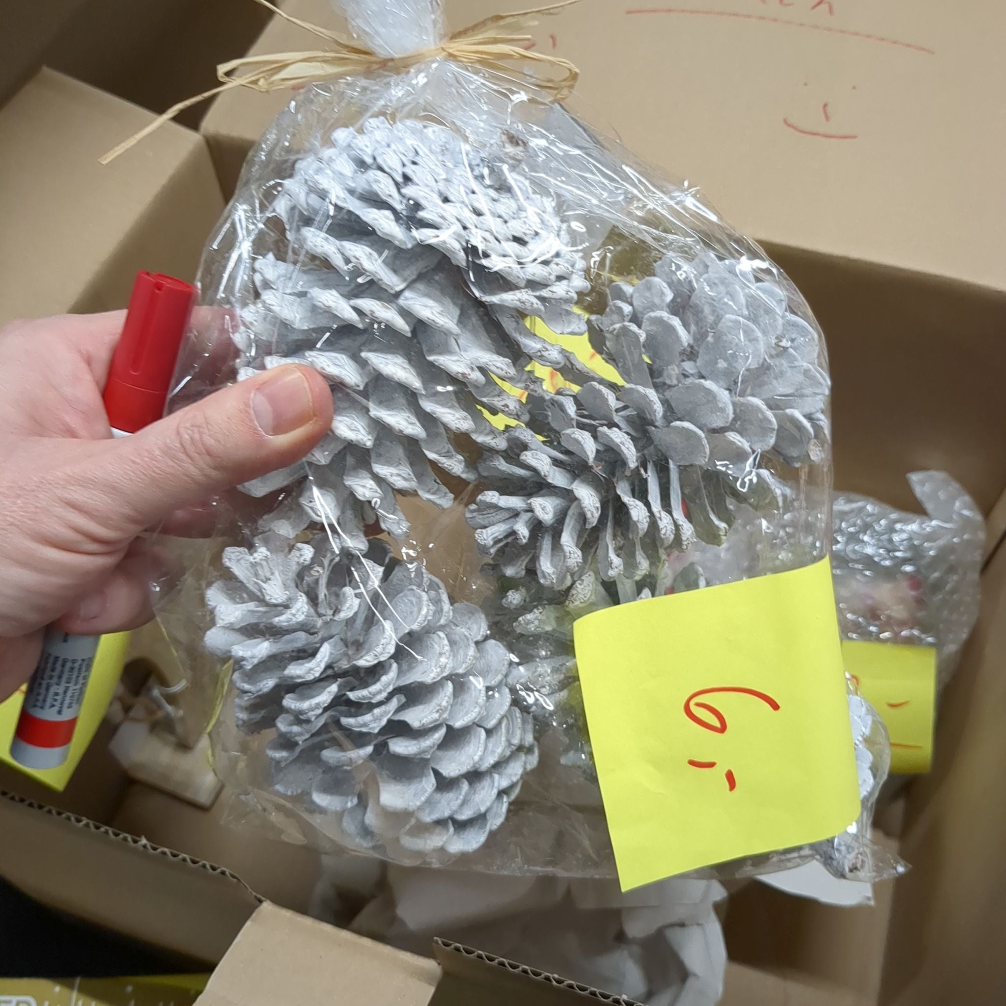 B Ware Weihnachsdeko Mysterybox Mischboxen Set 10 € bis 69 € Sets // Neuware und sehr gute B Ware! bei Retourify e. K.