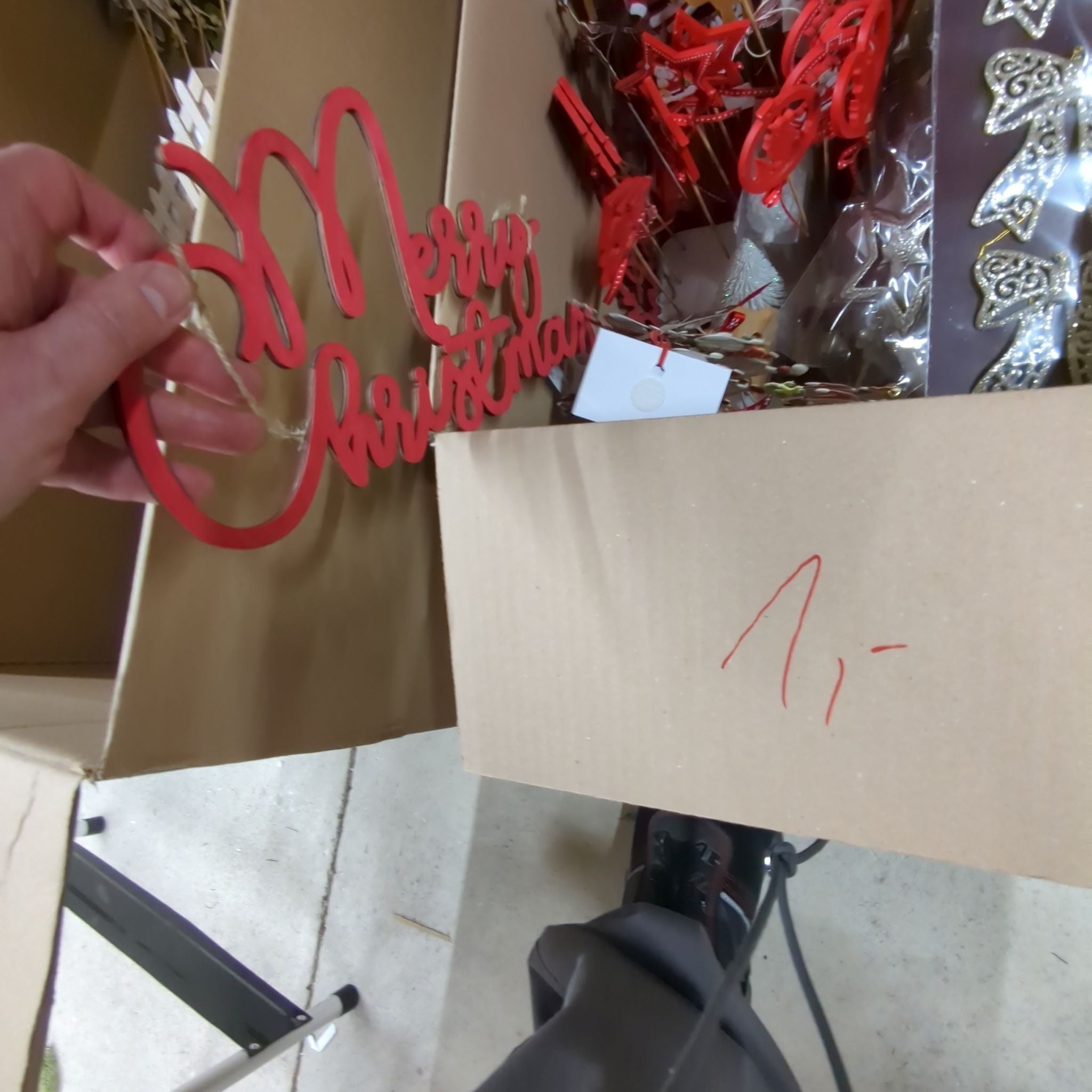 B Ware Weihnachsdeko Mysterybox Mischboxen Set 10 € bis 69 € Sets // Neuware und sehr gute B Ware! bei Retourify e. K.