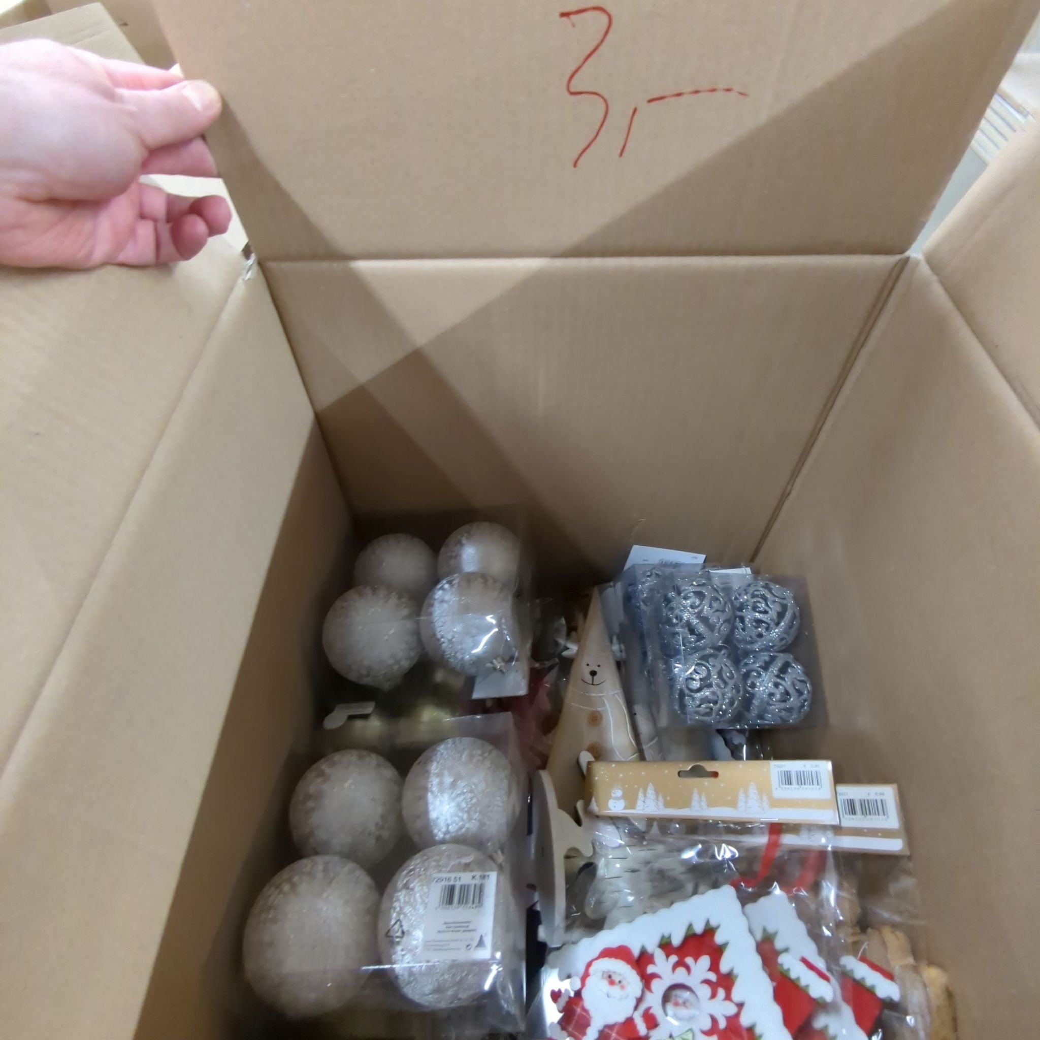 B Ware Weihnachsdeko Mysterybox Mischboxen Set 10 € bis 69 € Sets // Neuware und sehr gute B Ware! bei Retourify e. K.