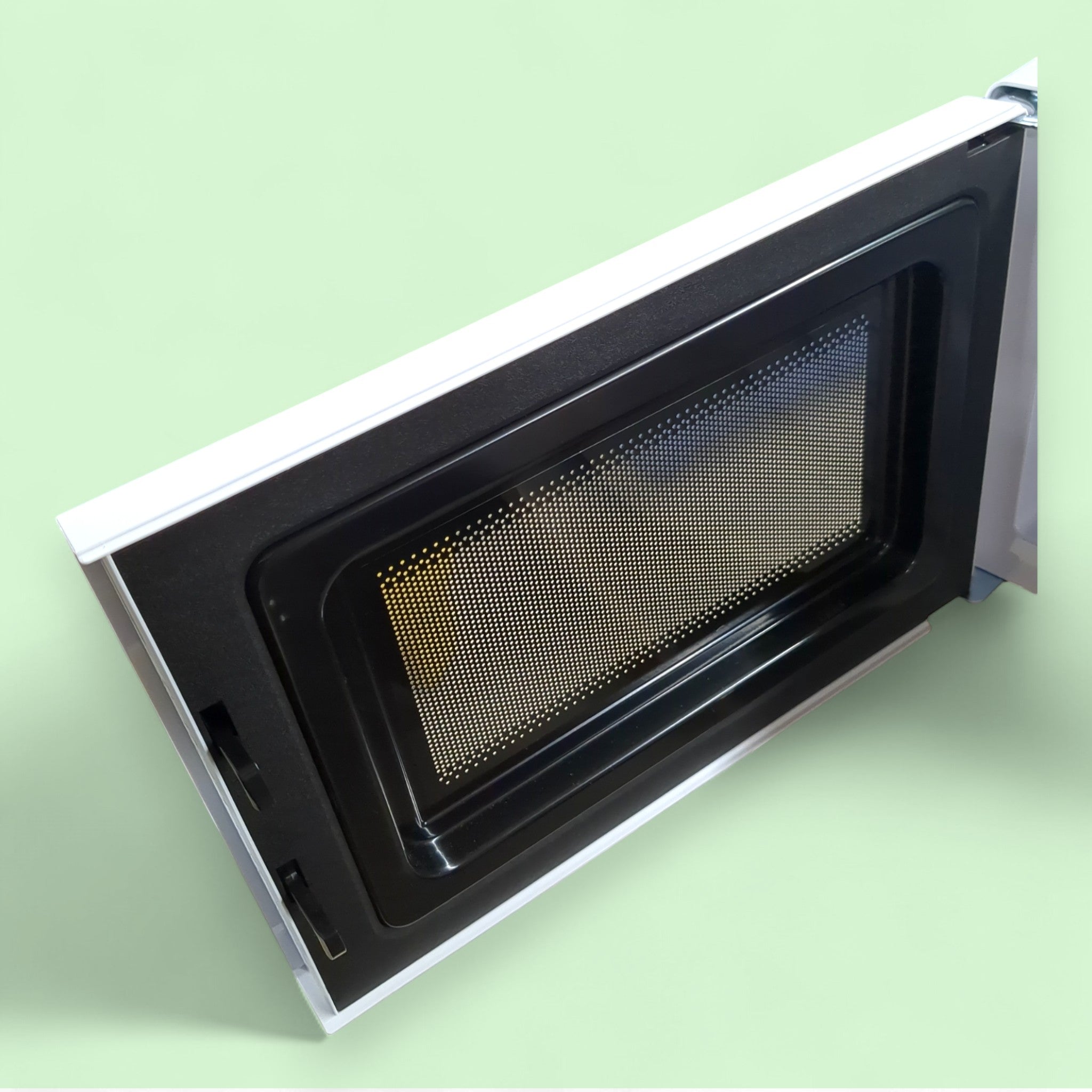 Cecotec Grandheat 3110 Mikrowelle / 700+1000 Watt / 20 Liter // Defekt Teileträger Ersatzteile bei Retourify e. K.