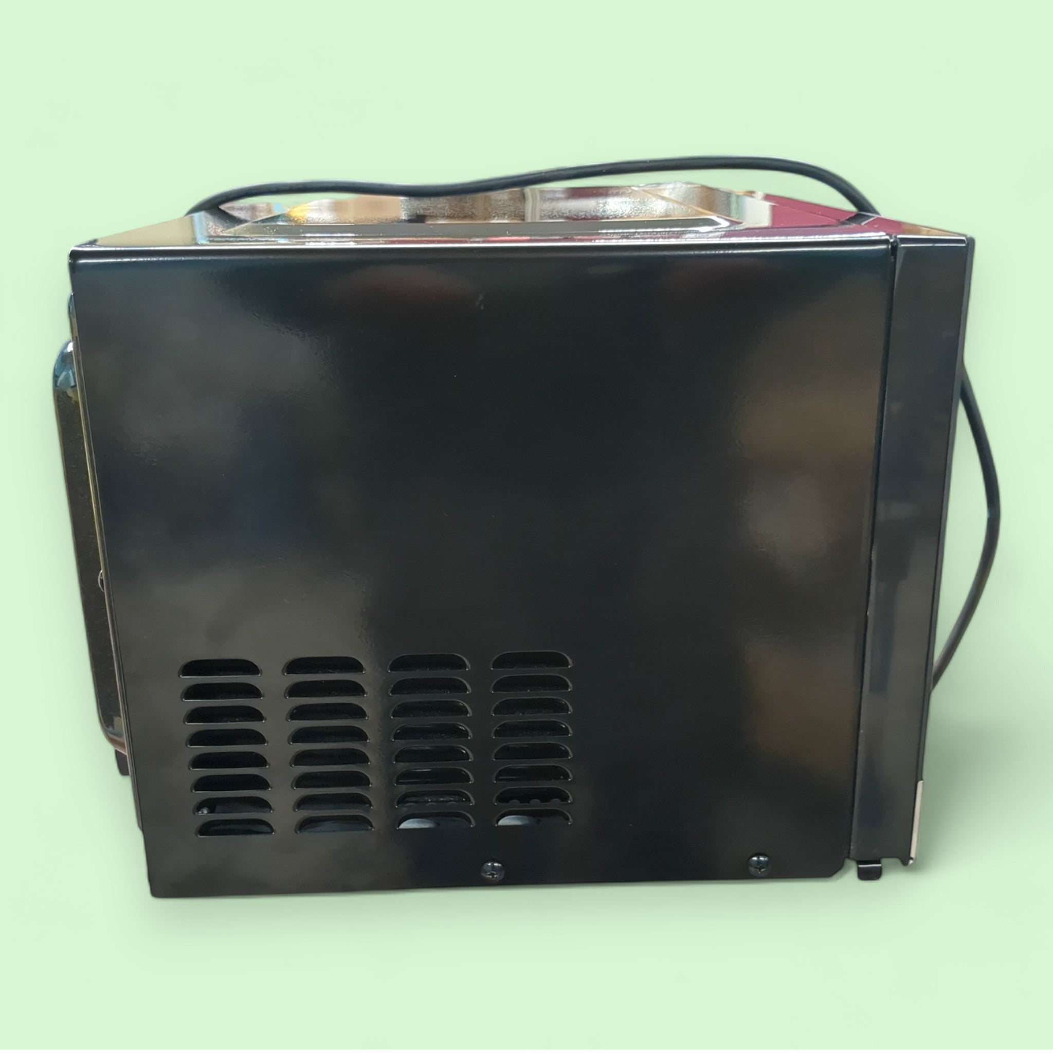 Cecotec Proclean 6110 / 800 W Mikrowelle / 1000 W Grill / Defekt Ersatzteile Teileträger für Bastler bei Retourify e. K.