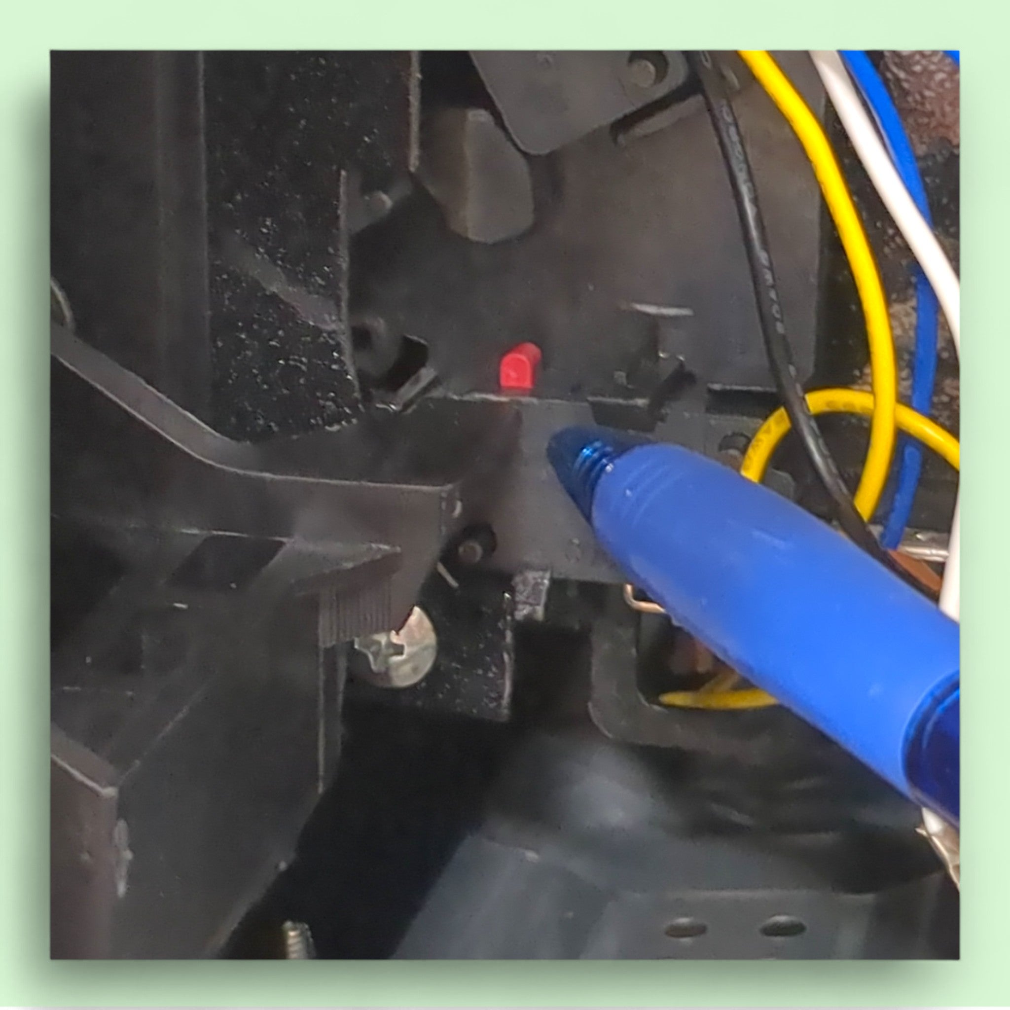 Cecotec Proclean 6110 / 800 W Mikrowelle / 1000 W Grill / Defekt Ersatzteile Teileträger für Bastler bei Retourify e. K.