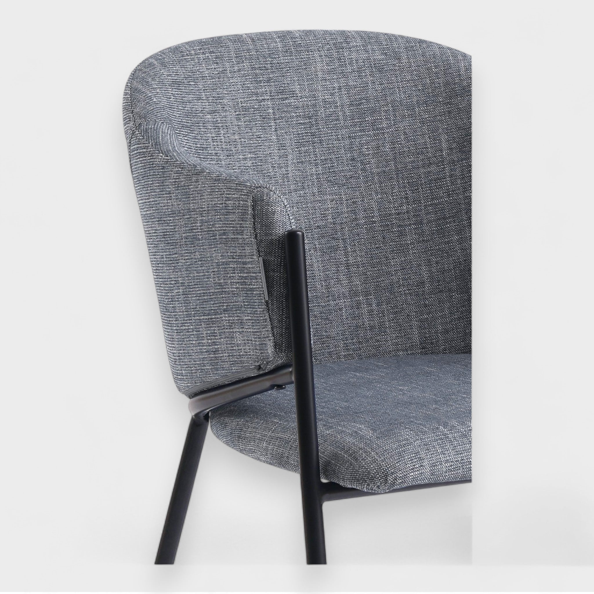 Design Esszimmerstuhl Grau 2er Set – Strukturstoff mit Armlehnen – Metall schwarz – Stuhl CARO 393642 // TOP B Ware bei Retourify e. K.