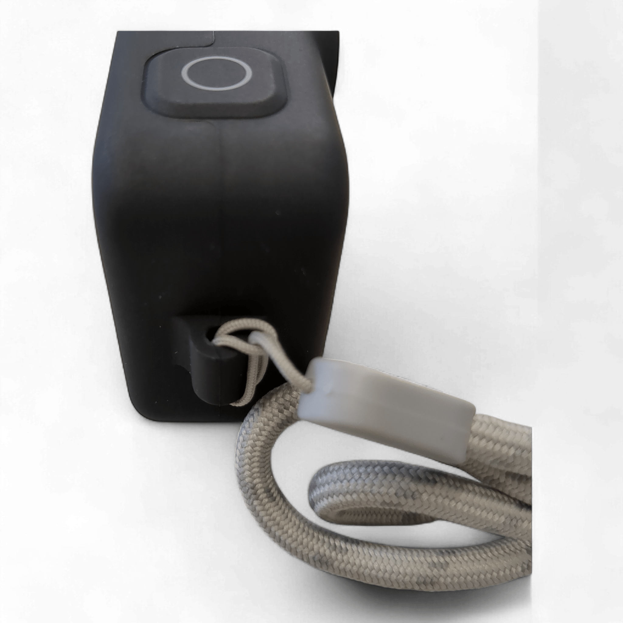 GoPro HERO 8 Hülle + Trageband Black Silikon / Neu bei Retourify e. K.