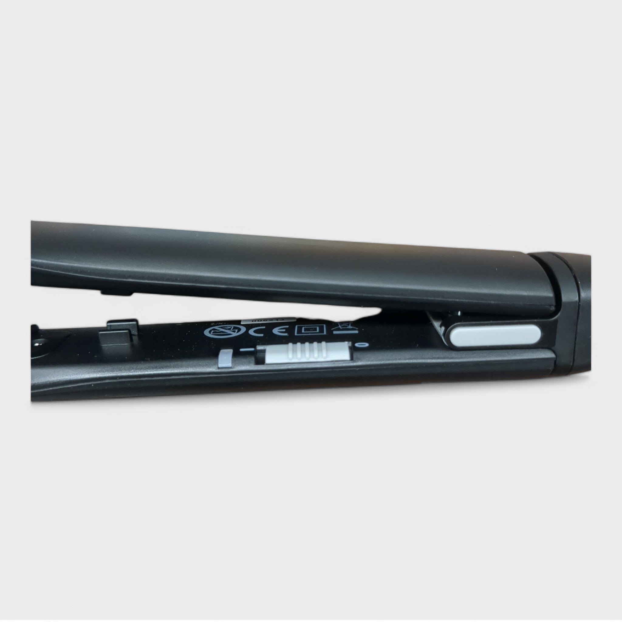 Haarglätter OWIM 25 W / keramikbeschichtete Heizplatten // B - Ware bei Retourify e. K.