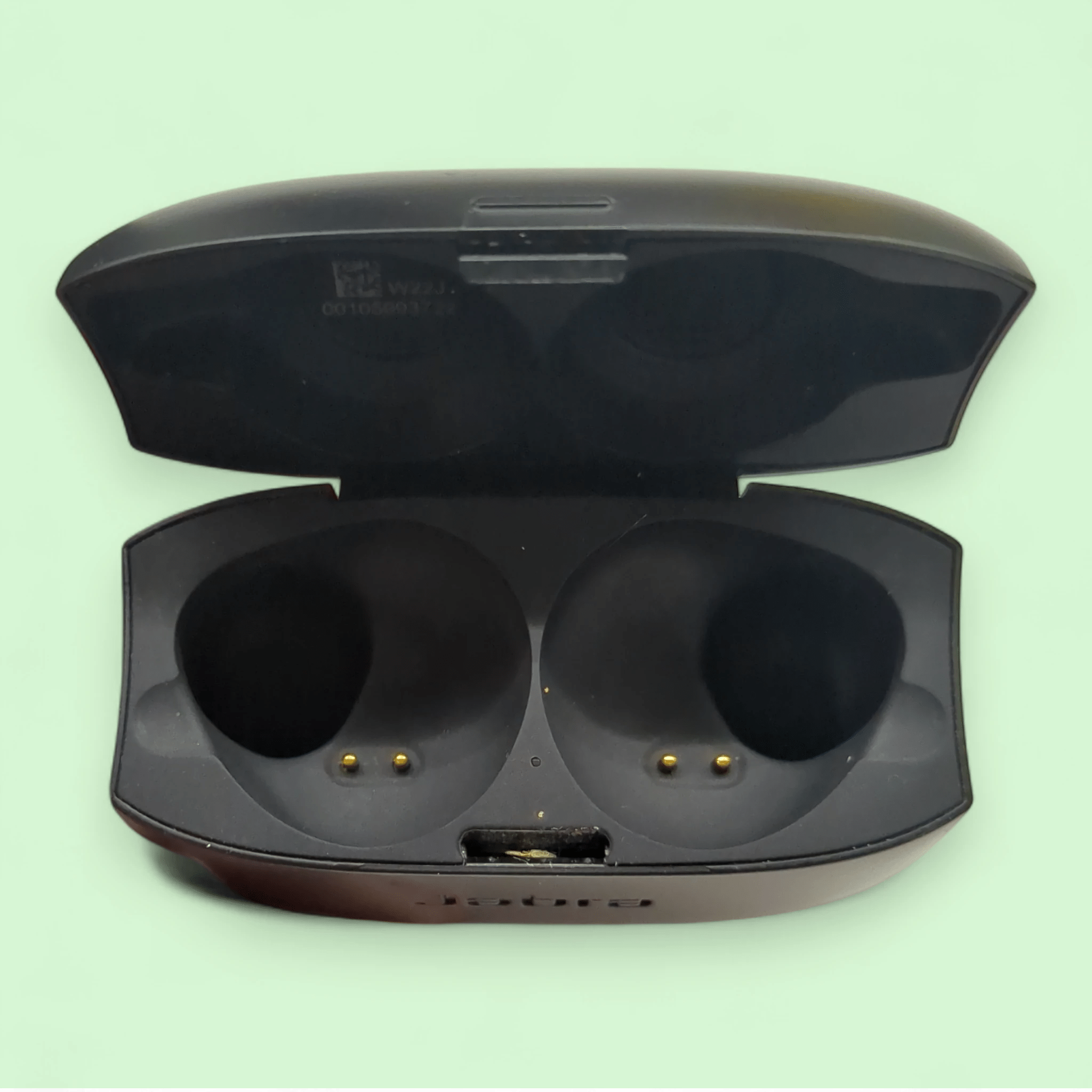 Jabra Elite 65t Ladecase intakt / Akku der Inears defekt / Ersatzteile Bastler bei Retourify e. K.