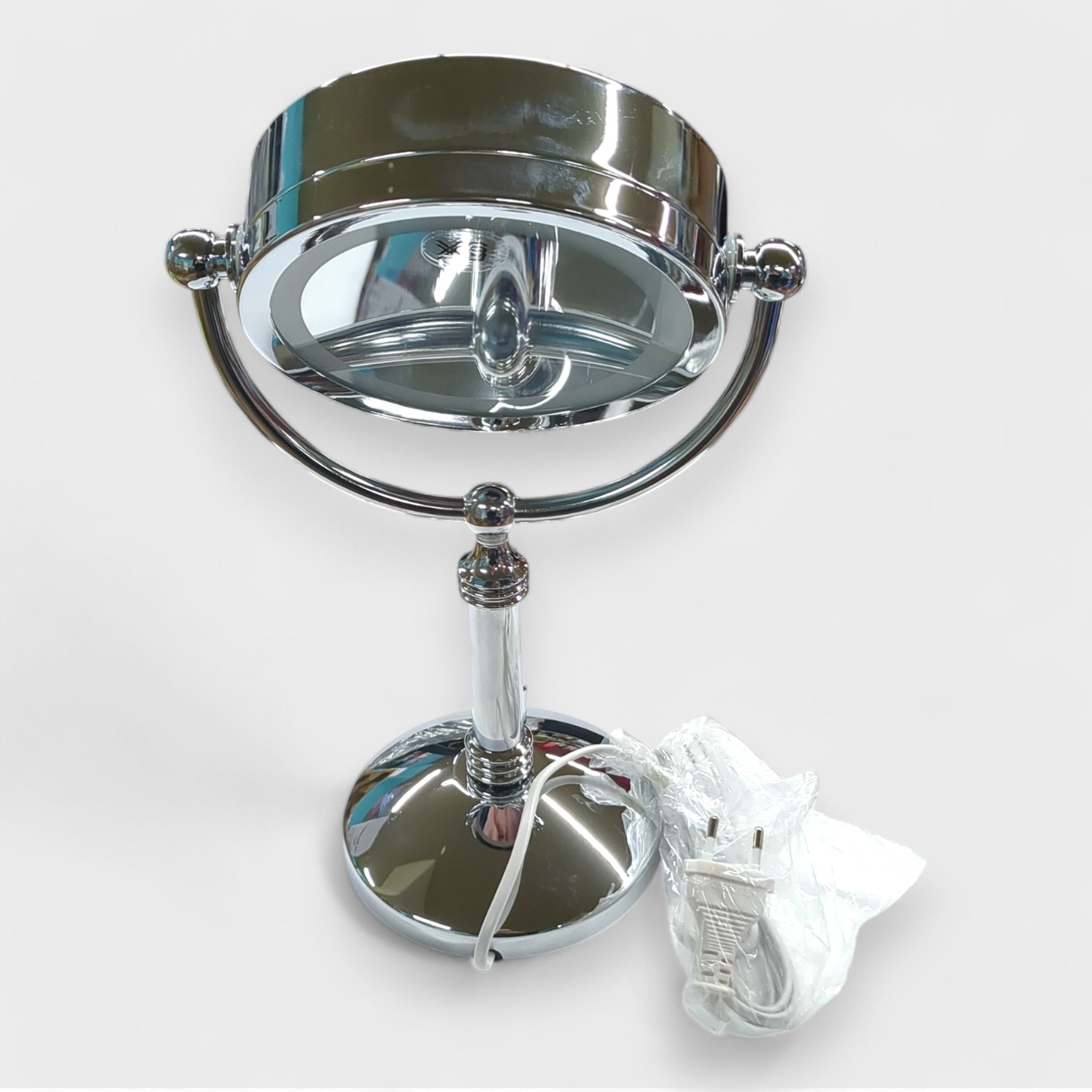 Orbegozo Schminkspiegel / normale und 5 - fache Vergößerung - LED Licht // Neuware bei Retourify e. K.