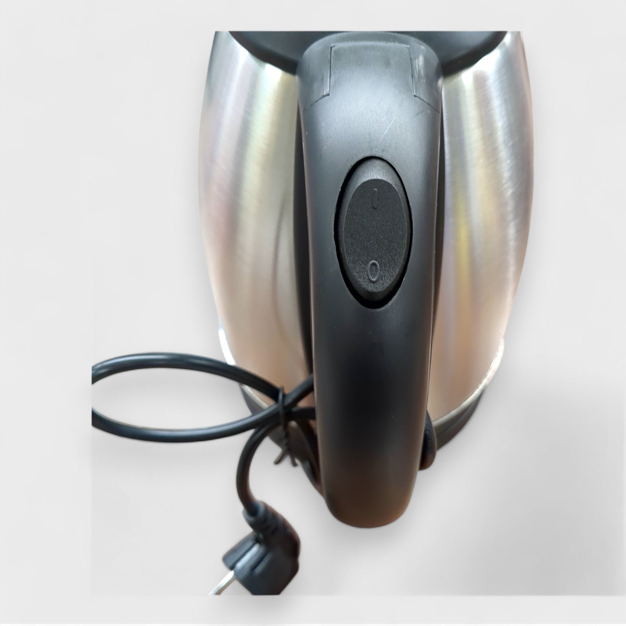 Royalty Line Wasserkocher SSK - 1.7L / 1,8 Liter / 1500 Watt / leicht und kompakt // Neuware bei Retourify e. K.