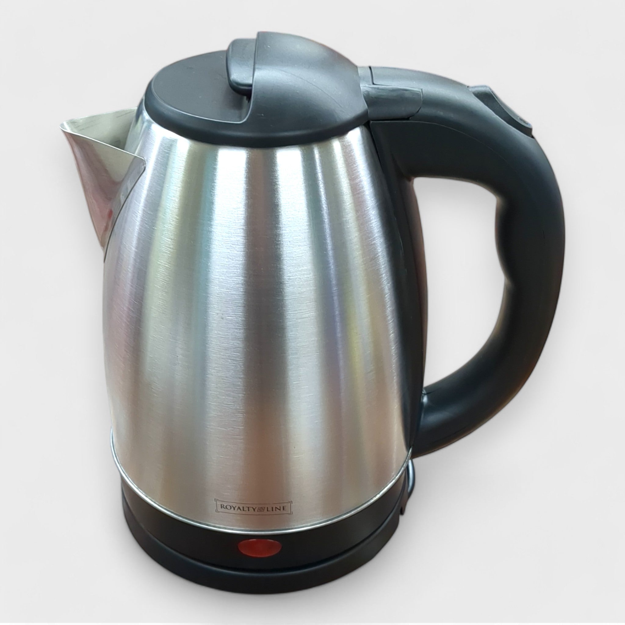 Royalty Line Wasserkocher SSK - 1.7L / 1,8 Liter / 1500 Watt / leicht und kompakt // Neuware bei Retourify e. K.