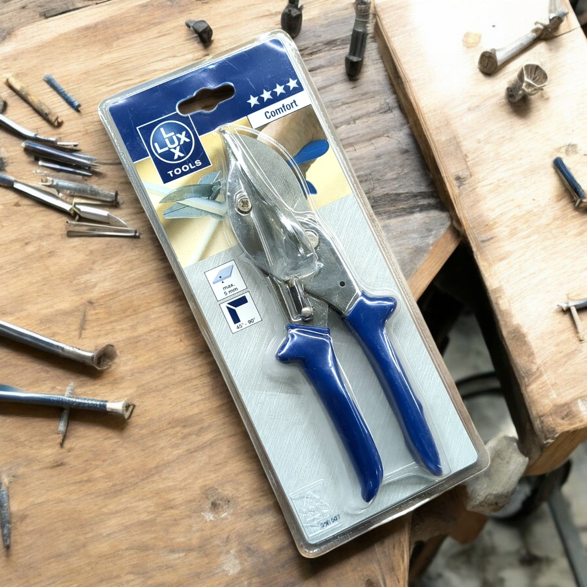 Sockelleistenschneider Lux Tools Comfort / max. 5 mm Materialstärke / 45 - 90 Grad Winkel // Neuware bei Retourify e. K.